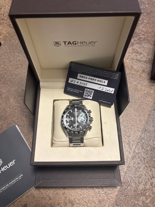 TAG Heuer Carrera Chronograph FULL-SET 2021 interne REV 2025 1AAA ZUSTAND